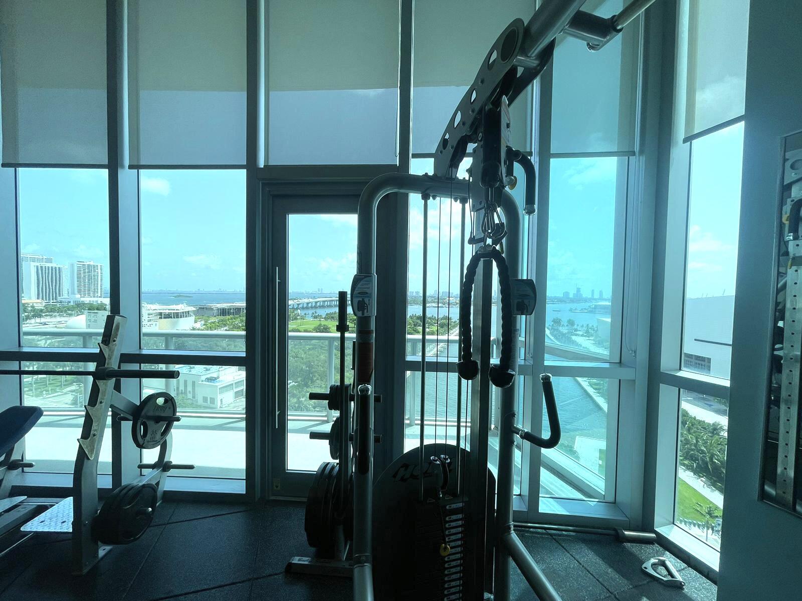 888 Biscayne Boulevard, Unit 811 Miami, FL 33132 - Photo 16 of 33