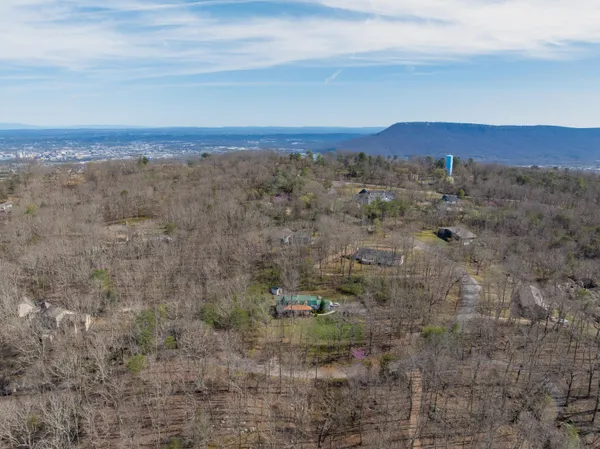 $850,000 | 1022 River Bend Drive, Chattanooga, TN 37419