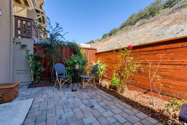 $898,000 | 121 Diamond Cove Terrace, San Francisco, CA 94134