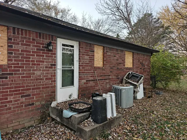 $145,900 | 3047 Kiowa Court, Indianapolis, IN 46235