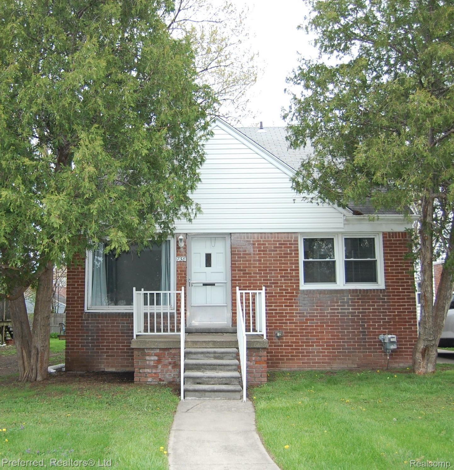 738 West Eleven Mile Road Berkley, MI 48072 - Photo 2 of 18 738 11 Mile Rd.