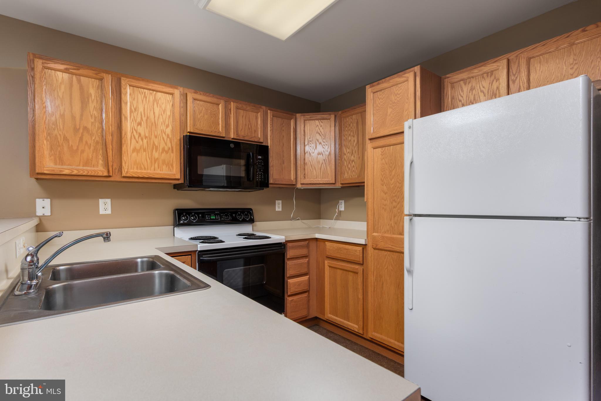 223 Silver Leaf Ridge Harrisburg, PA 17110 - Photo 14 of 26 Gallery Image 14