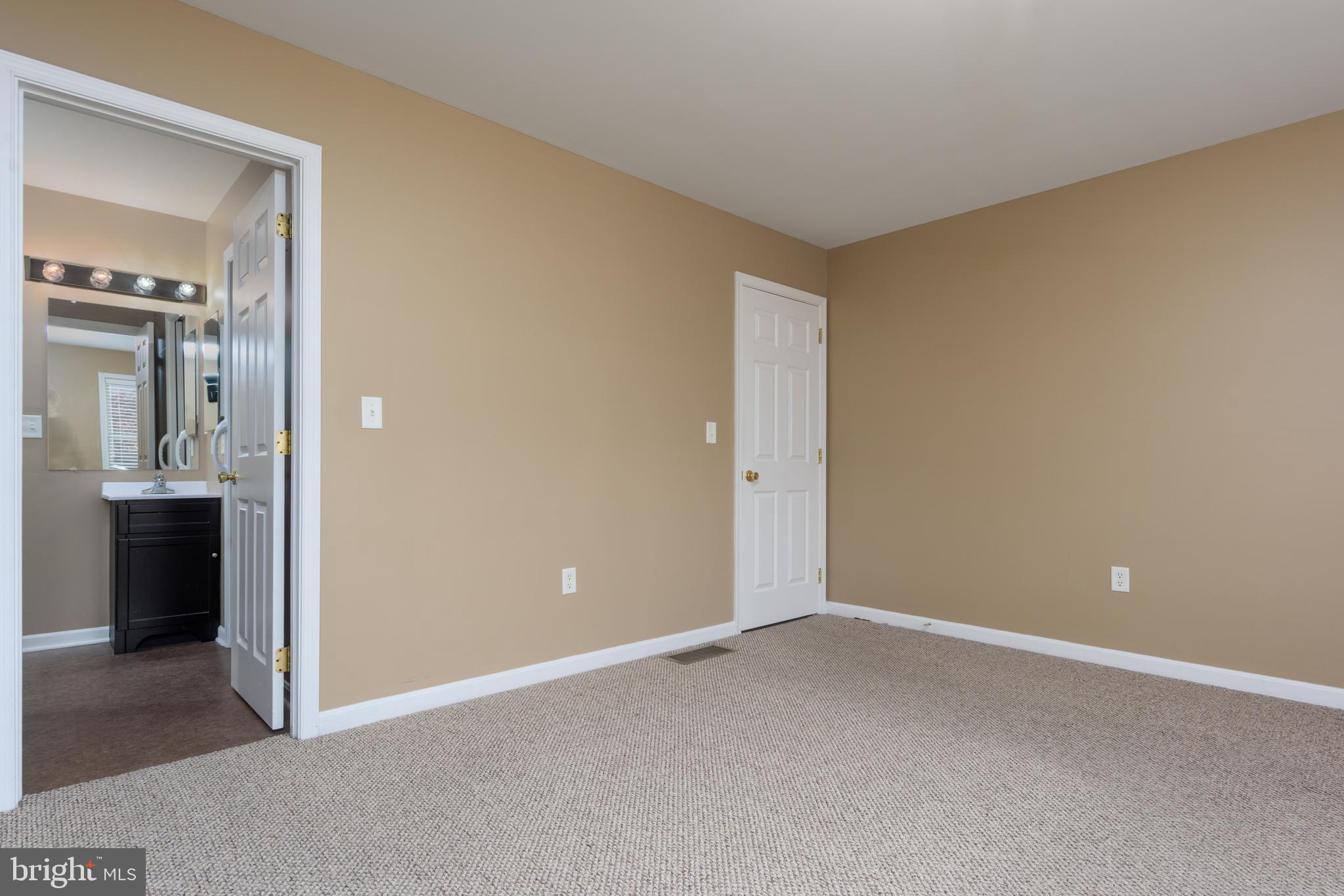 223 Silver Leaf Ridge Harrisburg, PA 17110 - Photo 17 of 26 Gallery Image 17