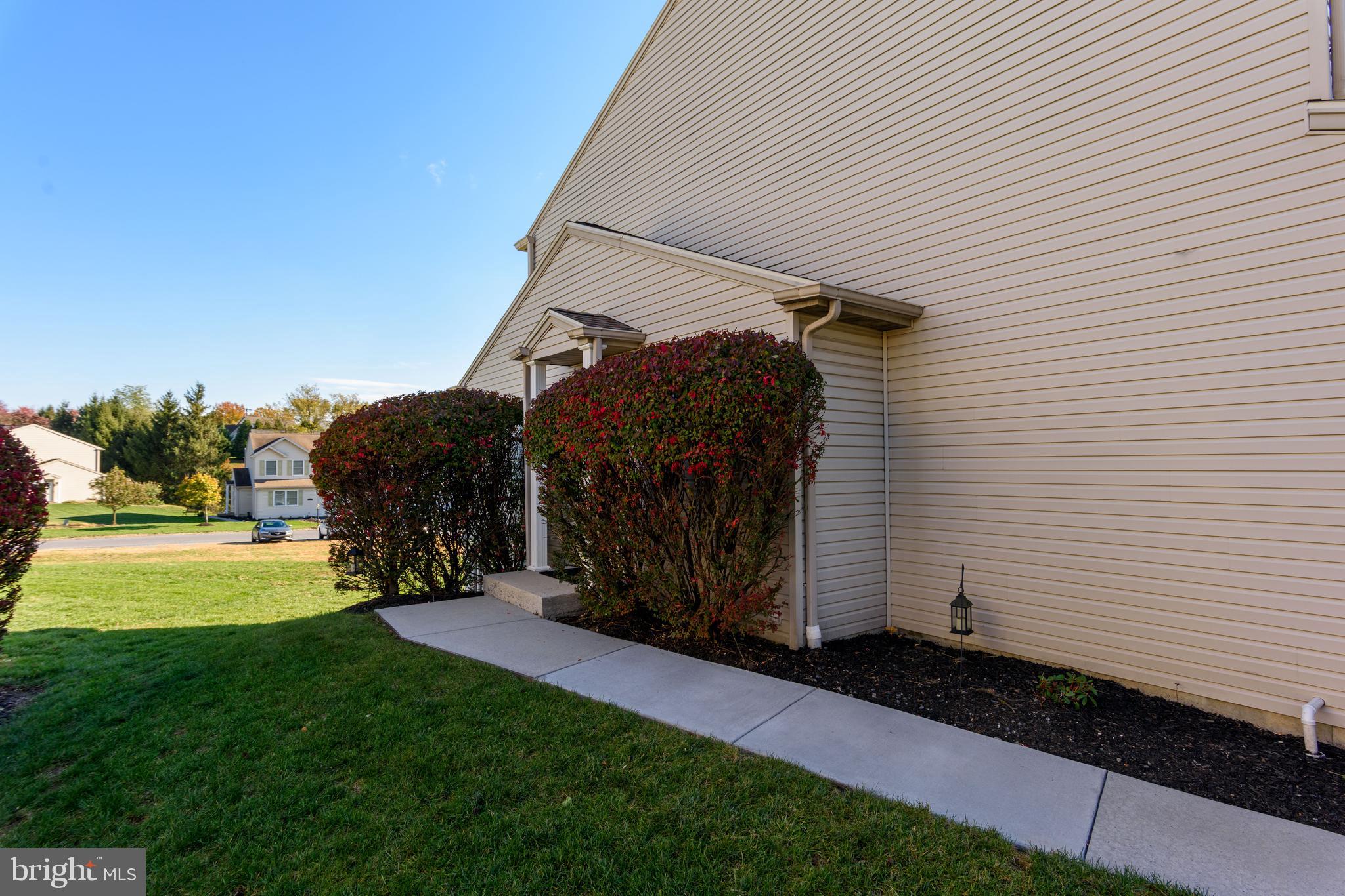 223 Silver Leaf Ridge Harrisburg, PA 17110 - Photo 5 of 26 Gallery Image 5