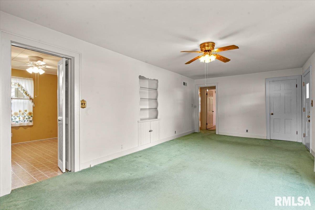 1939 Dial Court Springfield, IL 62704 - Photo 4 of 37