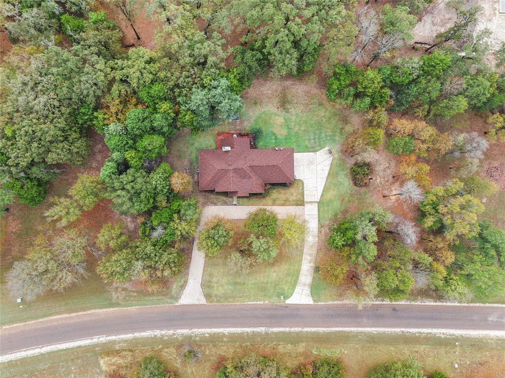 403 Arrowhead Point Kerens, TX 75144 - Photo 9 of 40 a view of a yard with an outdoor space