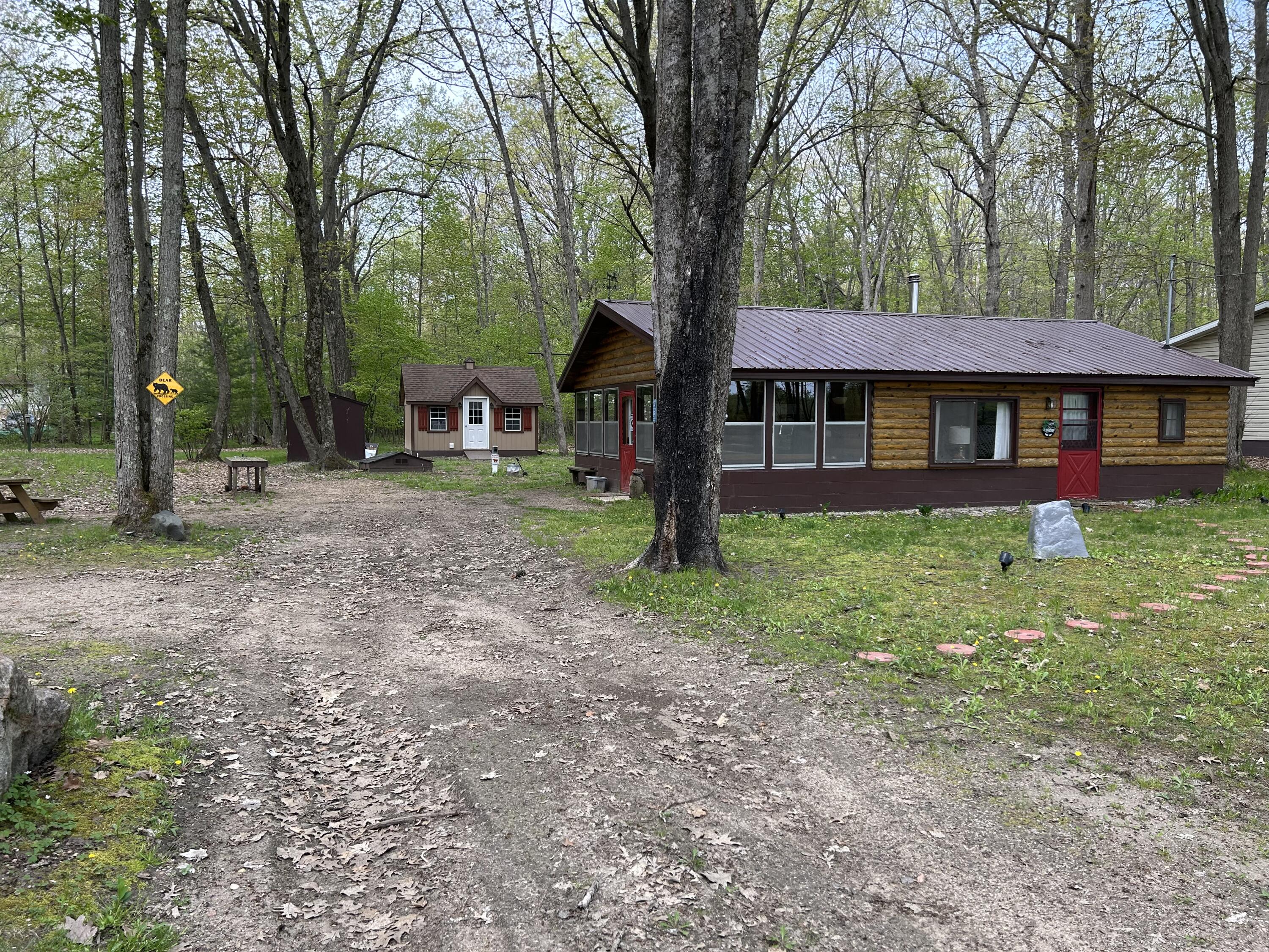 579 North Taylor Road Branch, MI 49402 - Photo 9 of 26 IMG_5835