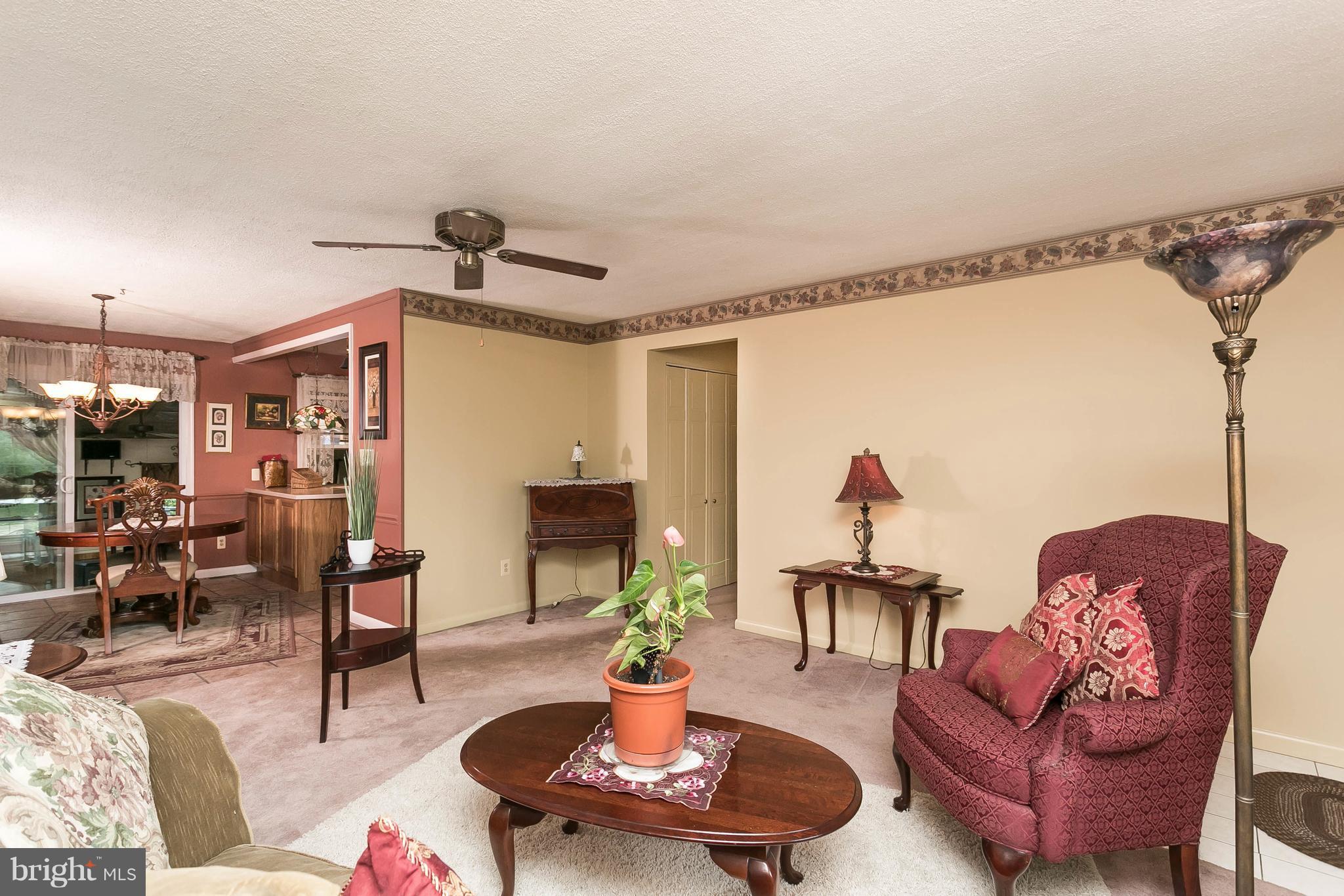 2405 Cider Mill Road Baltimore, MD 21234 - Photo 3 of 30 Living Room