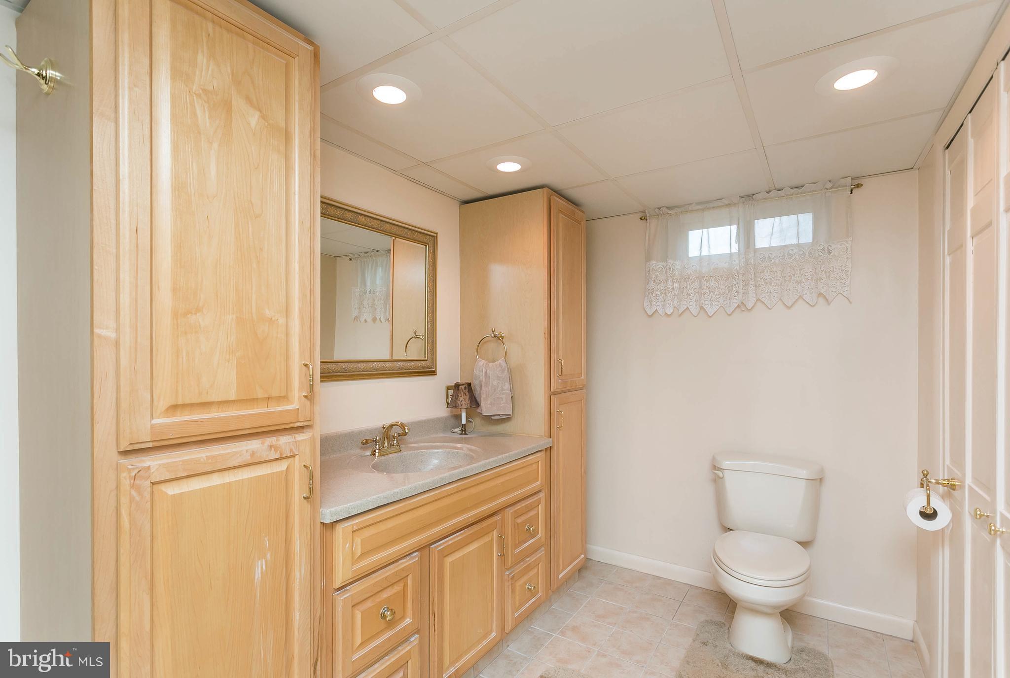 2405 Cider Mill Road Baltimore, MD 21234 - Photo 23 of 30 Bath