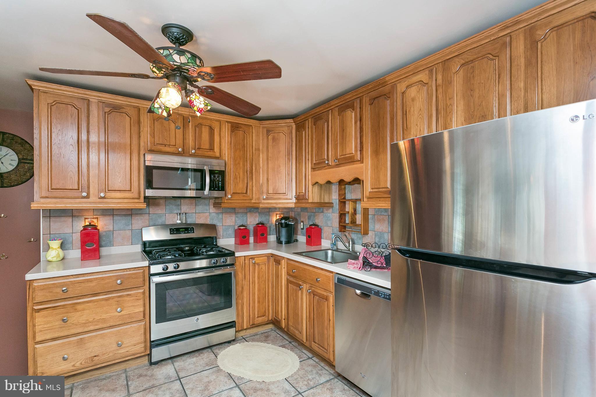 2405 Cider Mill Road Baltimore, MD 21234 - Photo 9 of 30 Kitchen