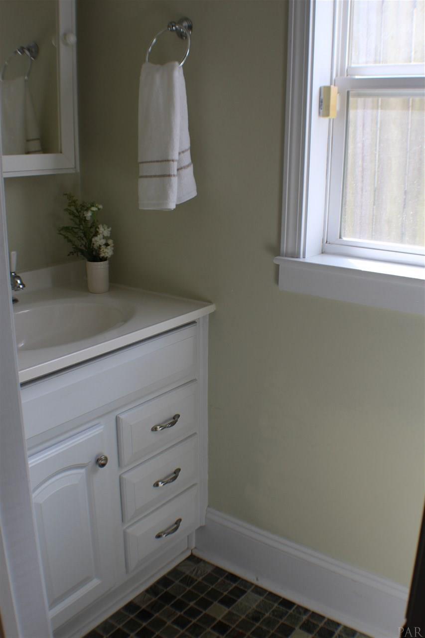 110 Country Club Road Pensacola, FL 32507 - Photo 14 of 25 Gallery Image 14