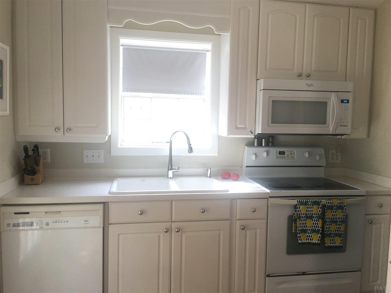 110 Country Club Road Pensacola, FL 32507 - Photo 15 of 25 Gallery Image 15