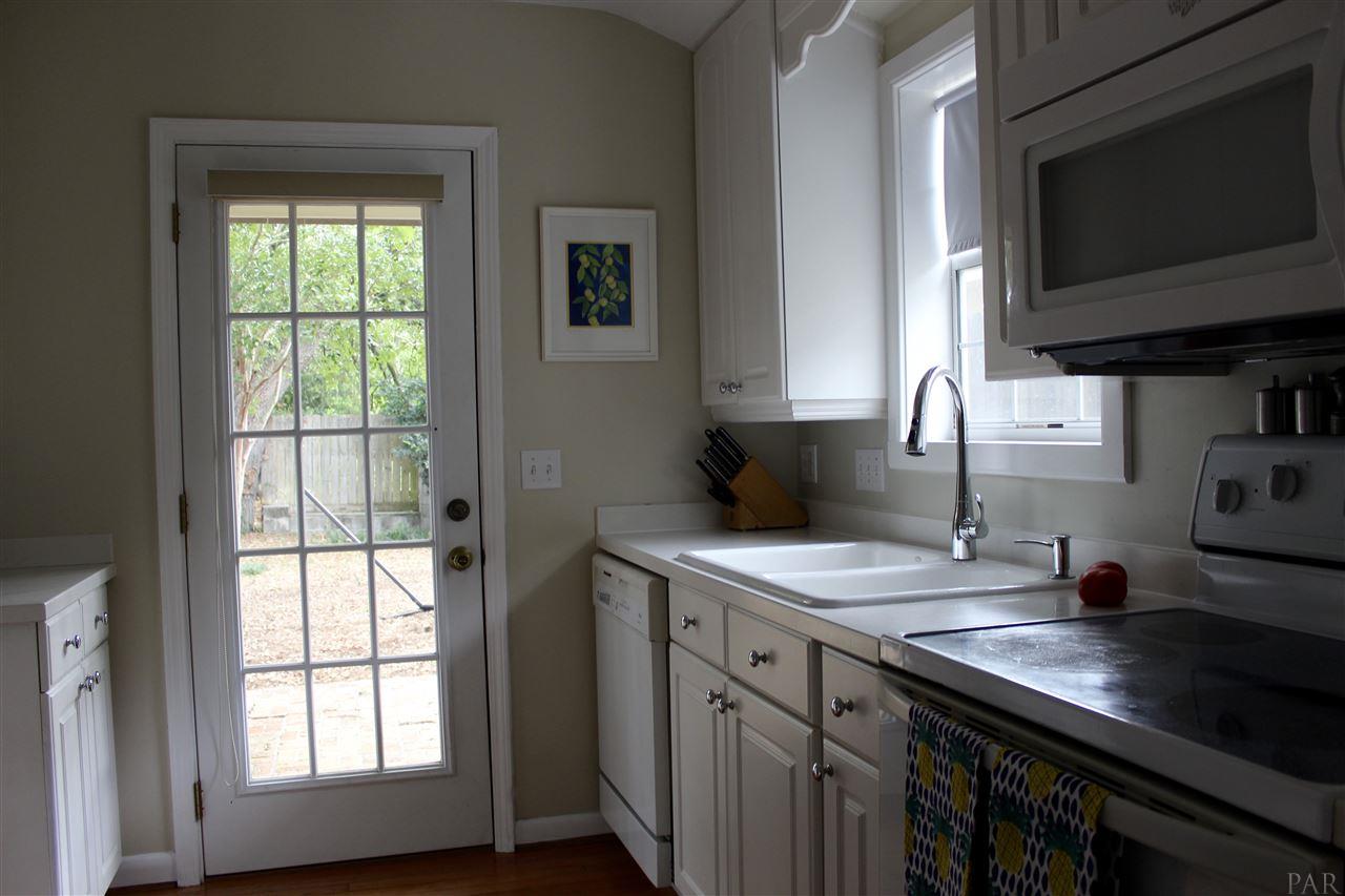 110 Country Club Road Pensacola, FL 32507 - Photo 16 of 25 Gallery Image 16
