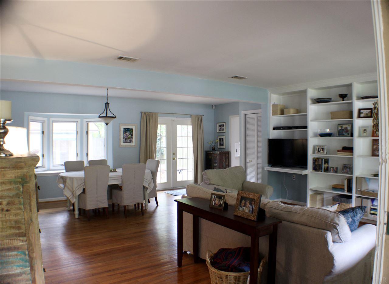 110 Country Club Road Pensacola, FL 32507 - Photo 8 of 25 Combination living room and dining room
