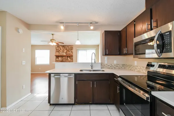 $2,600 | 13252 Morning Sun Drive, Jacksonville, FL 32225