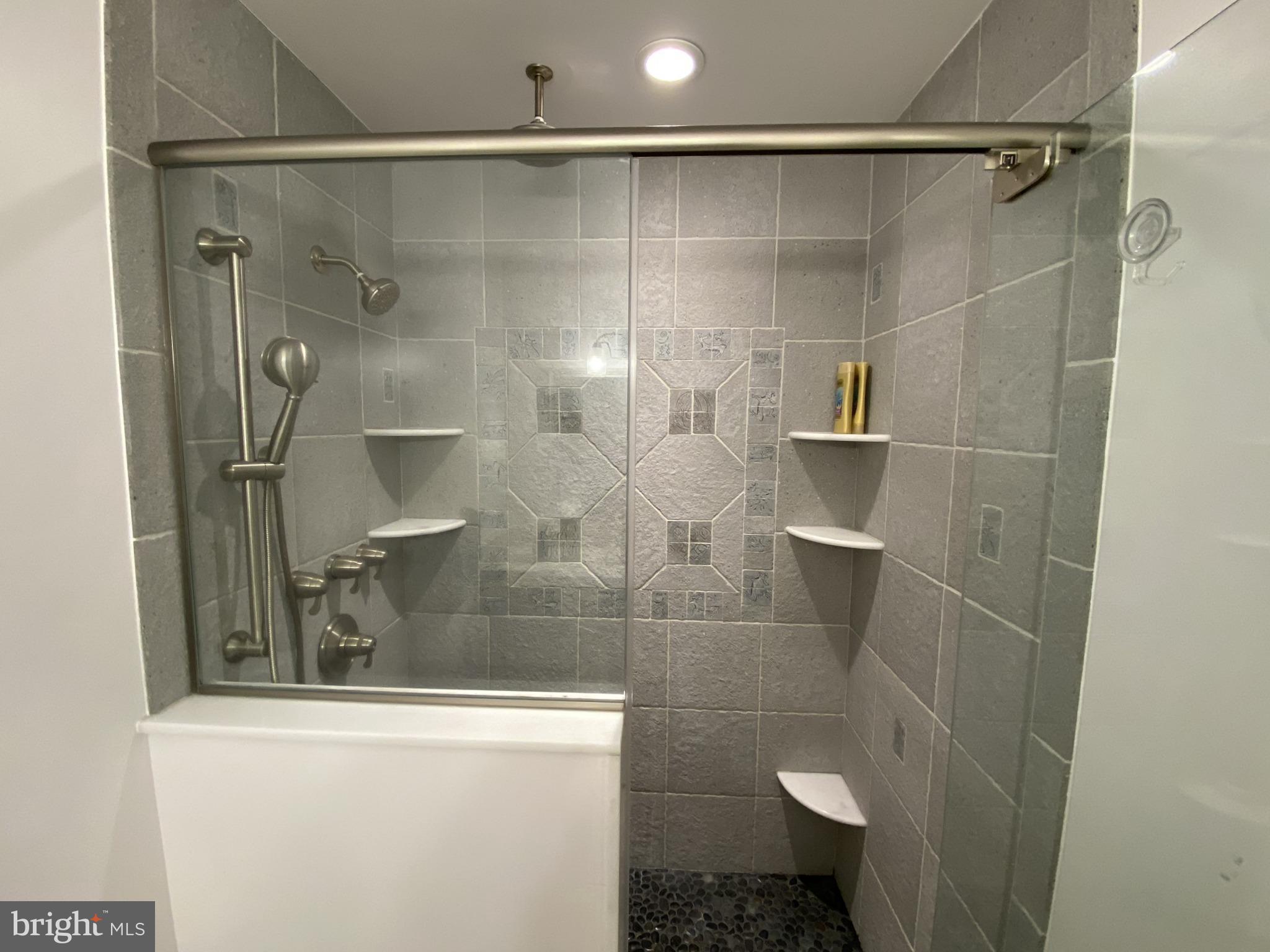 244 Springvalley Way Aston, PA 19014 - Photo 38 of 41 Gallery Image 38
