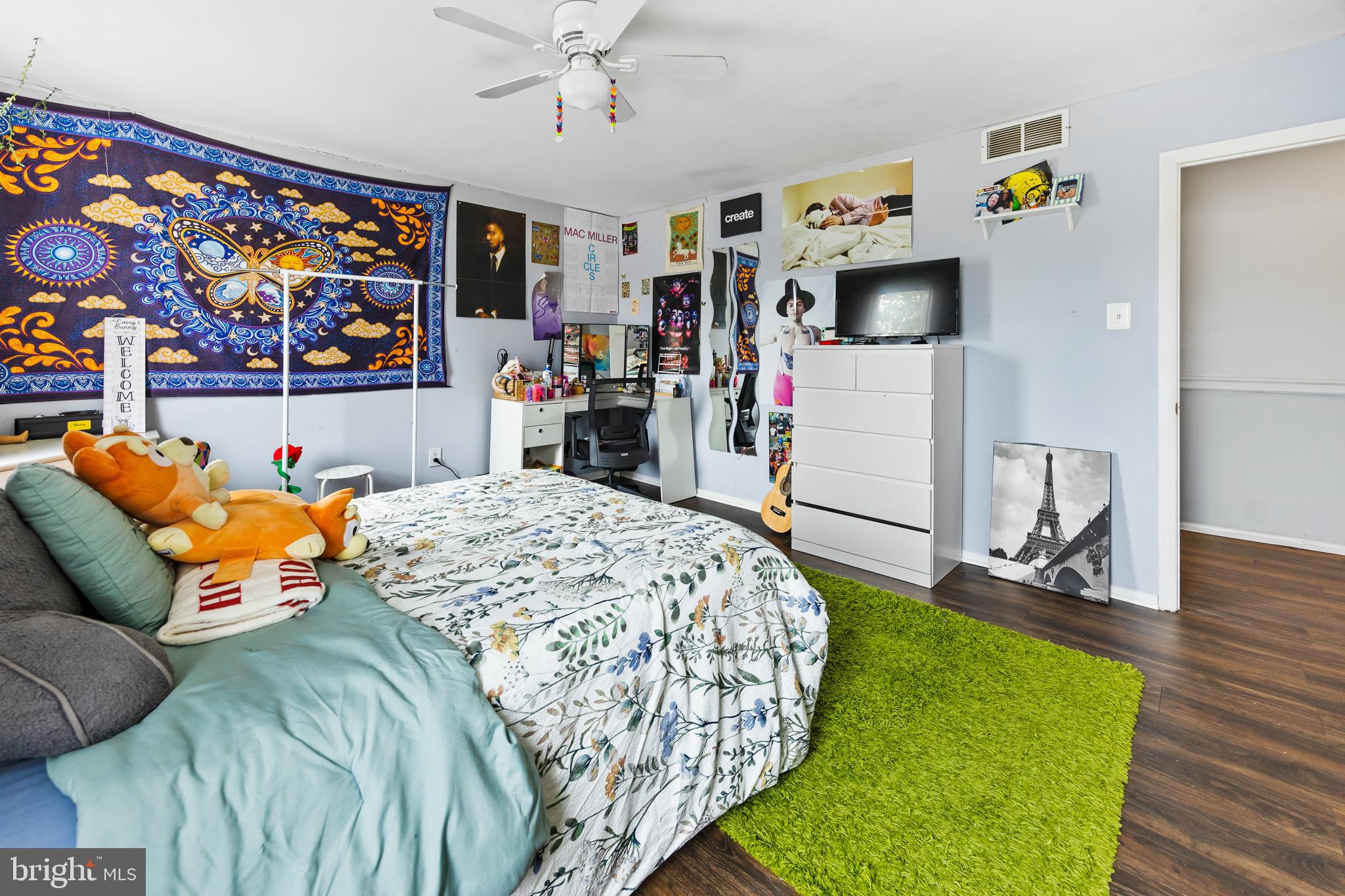 1715 Willow Place Clementon, NJ 08021 - Photo 23 of 37 a bed room with a bed and a television