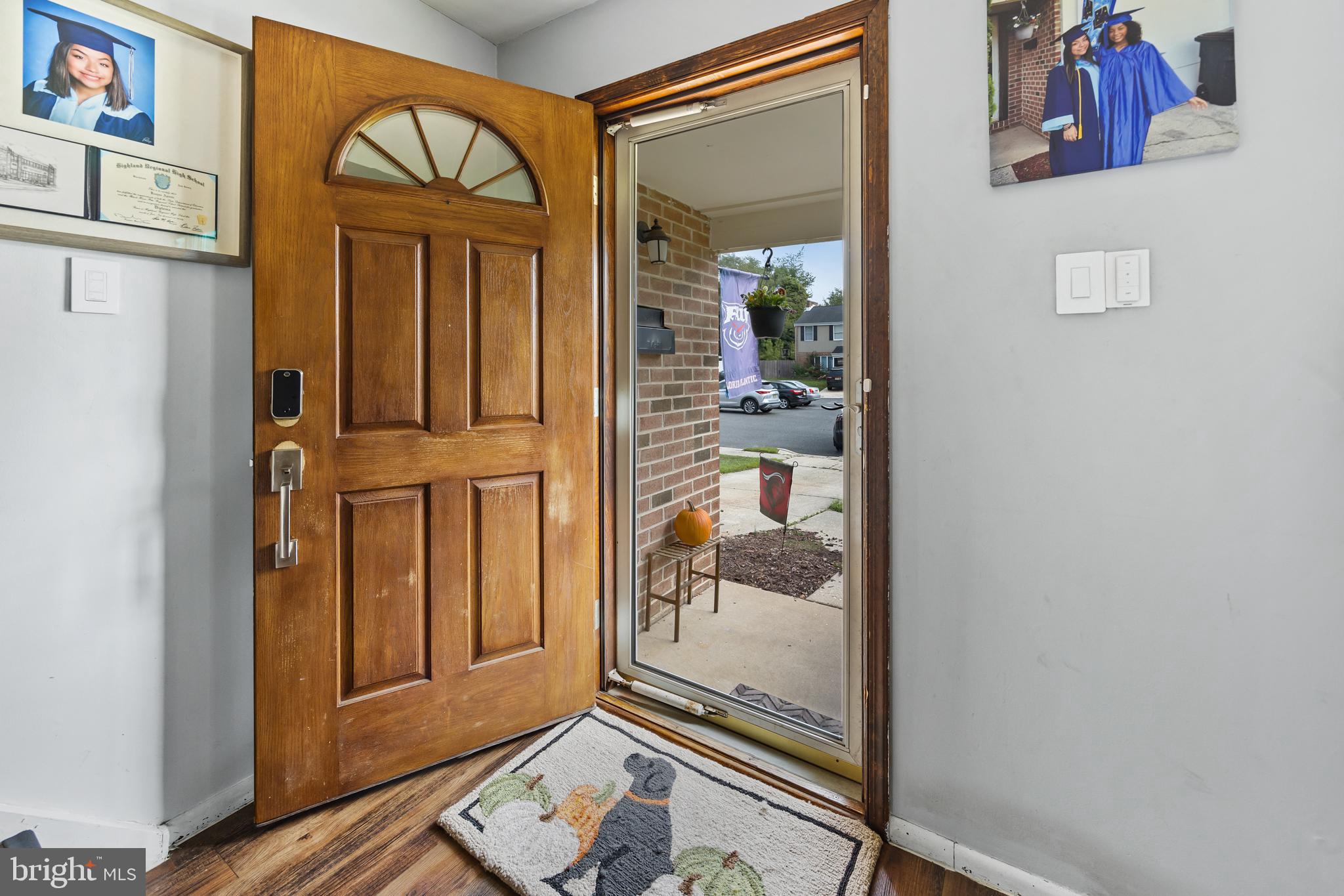1715 Willow Place Clementon, NJ 08021 - Photo 3 of 37 view of living room