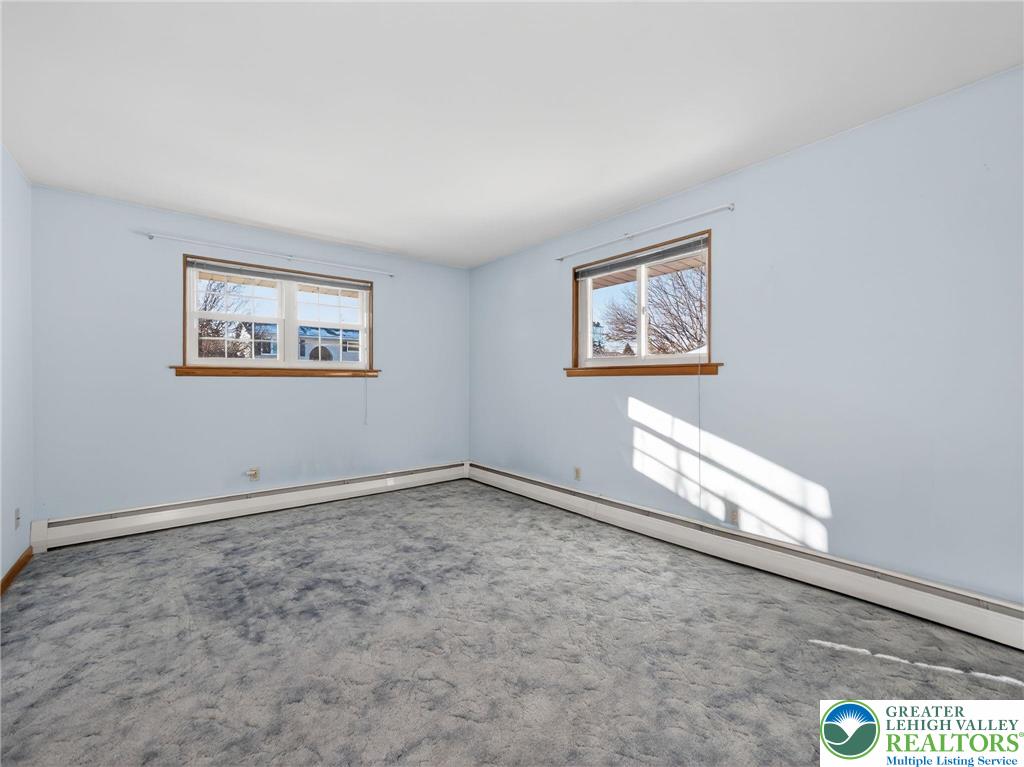 481 Forrest Avenue Bethlehem, PA 18017 - Photo 15 of 32 an empty room with windows