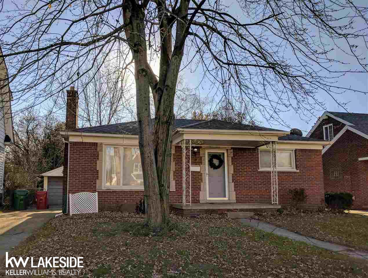 15580 Charles R Avenue Eastpointe, MI 48021 - Photo 2 of 23 Great curb appeal!