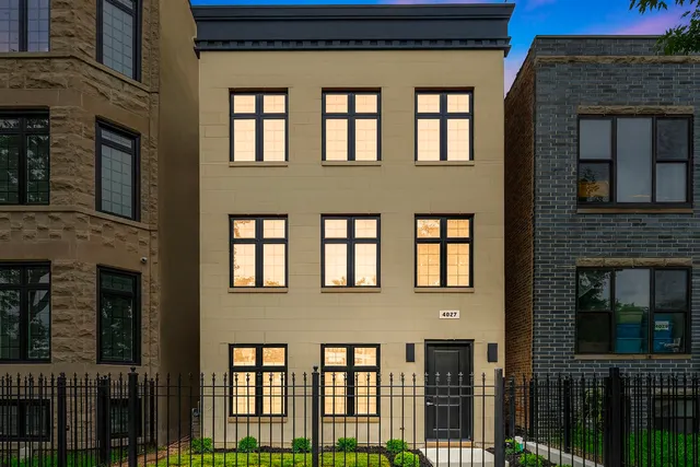 a building with a lot of windows