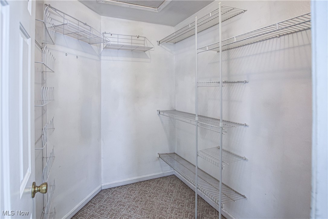 7473 Pearl Road Cleveland, OH 44130 - Photo 20 of 31 Gallery Image 20