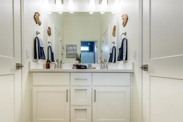 $699,000 | 512 Caplen Shores Drive, Port Bolivar, TX 77650