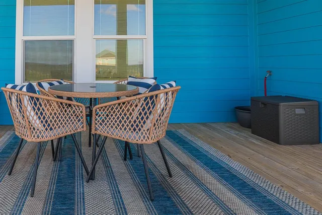 $699,000 | 512 Caplen Shores Drive, Port Bolivar, TX 77650