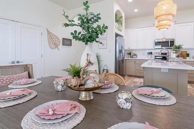 $699,000 | 512 Caplen Shores Drive, Port Bolivar, TX 77650