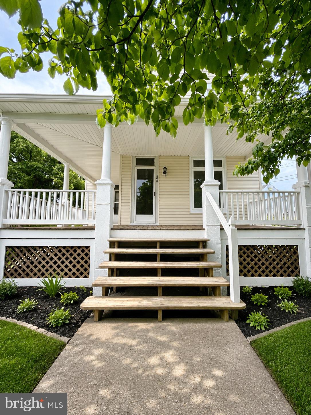 608 North Point Road Baltimore, MD 21224 - Photo 2 of 23