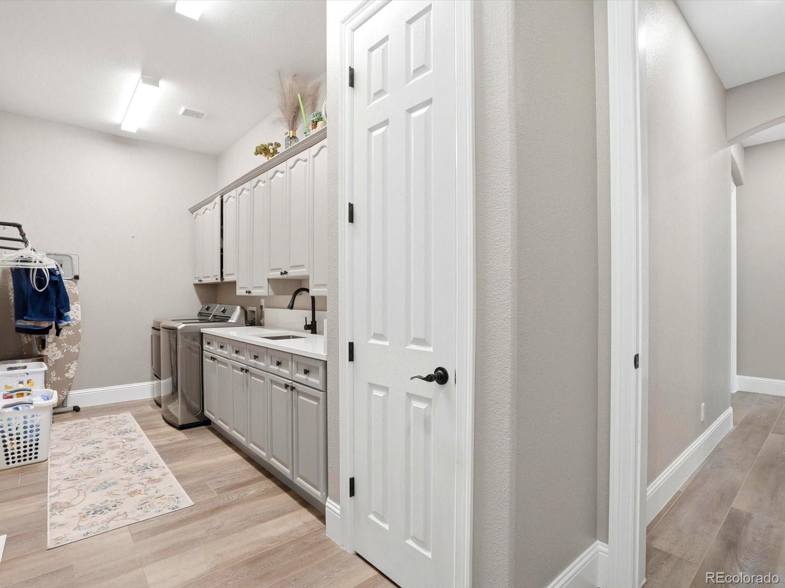 6536 South Riviera Way Aurora, CO 80016 - Photo 37 of 50