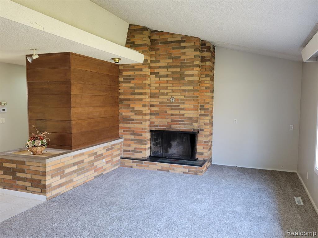 3211 Shannon Road Burton, MI 48529 - Photo 5 of 17