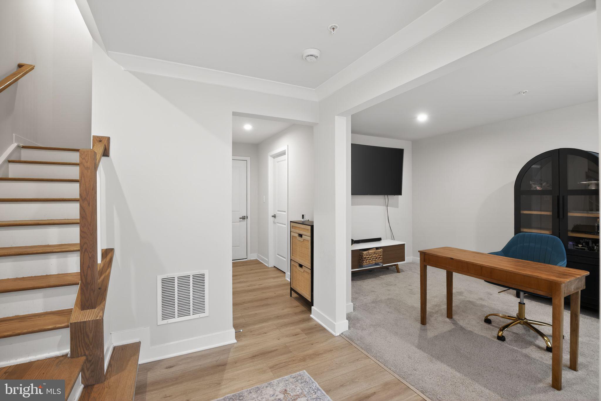 1575 Lowman Street Baltimore, MD 21230 - Photo 2 of 35