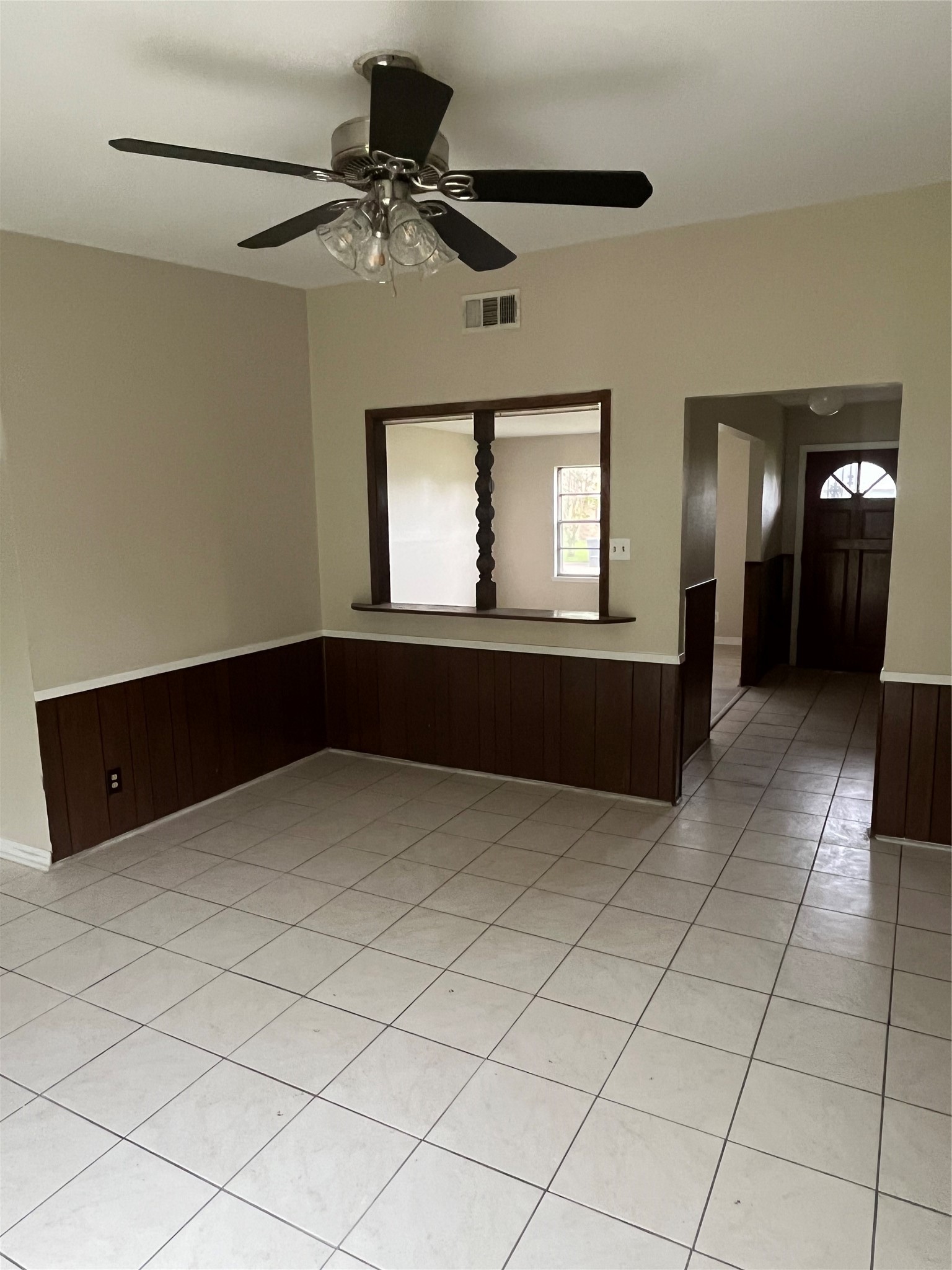 423 West Troy Road Houston, TX 77091 - Photo 2 of 14 Gallery Image 2