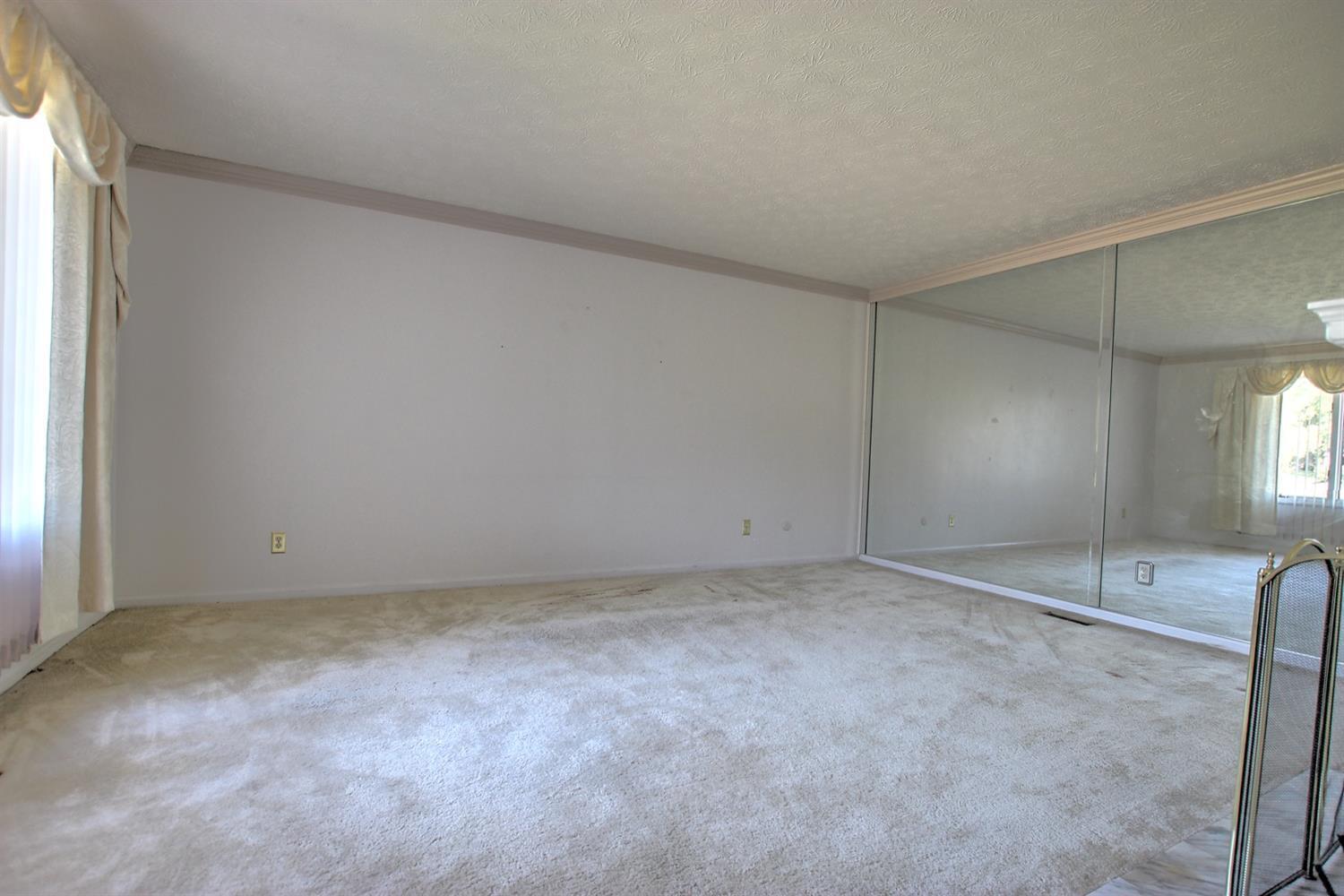 8620 Innsbrook Lane Springboro, OH 45066 - Photo 3 of 17 Gallery Image 3