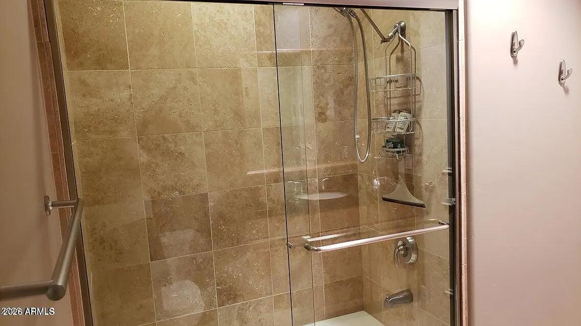 2211 East Camelback Road, Unit 102 Phoenix, AZ 85016 - Photo 9 of 16 Shower