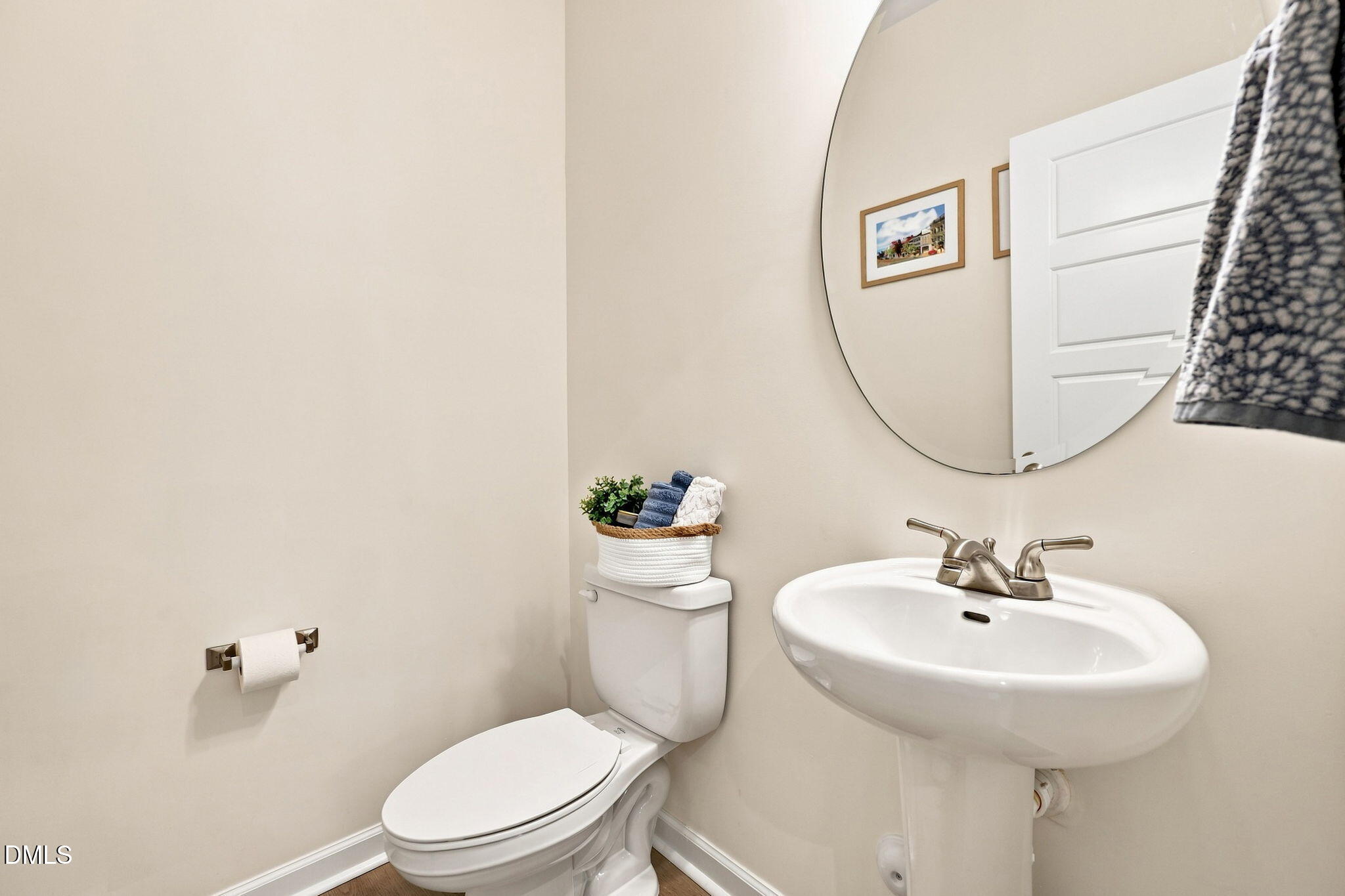 250 Shingle Oak Road Wake Forest, NC 27587 - Photo 29 of 43 Main Floor Powder Bathroom