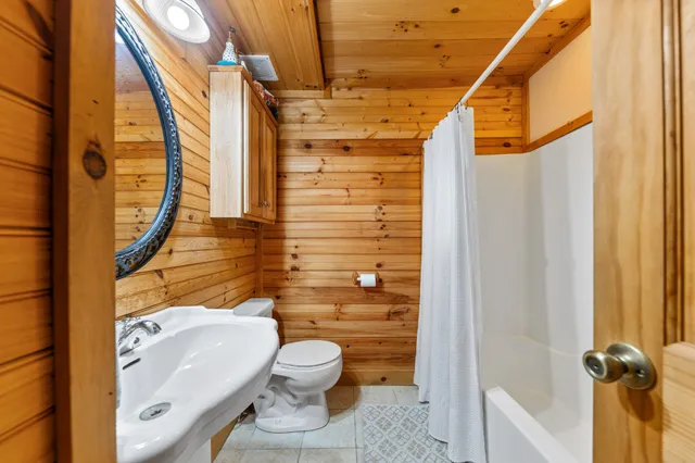 $389,900 | 3005 Pulaski Highway, Cornersville, TN 37047