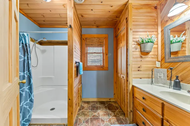 $389,900 | 3005 Pulaski Highway, Cornersville, TN 37047