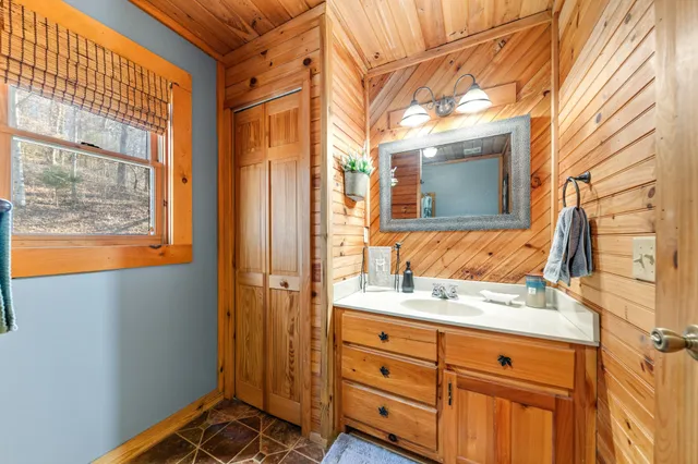 $389,900 | 3005 Pulaski Highway, Cornersville, TN 37047