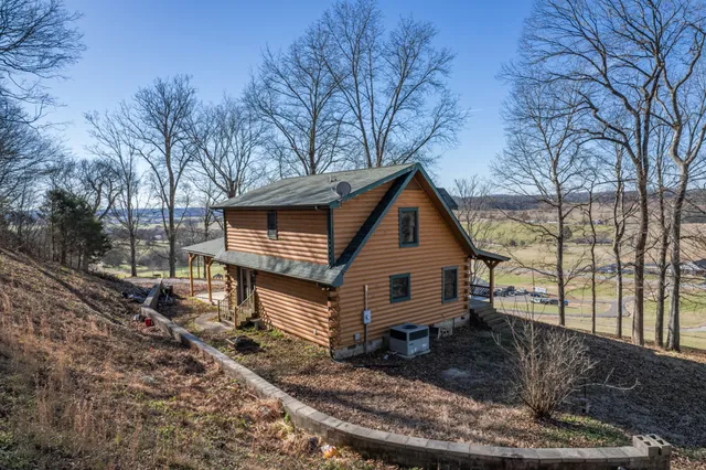 $389,900 | 3005 Pulaski Highway, Cornersville, TN 37047