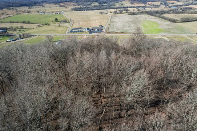 $389,900 | 3005 Pulaski Highway, Cornersville, TN 37047