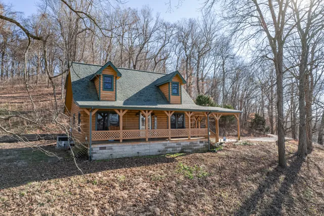 $389,900 | 3005 Pulaski Highway, Cornersville, TN 37047