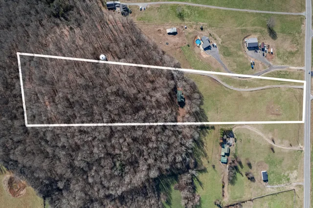 $389,900 | 3005 Pulaski Highway, Cornersville, TN 37047