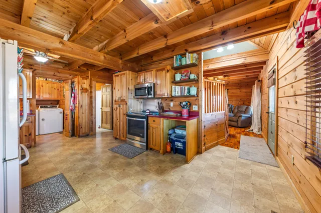 $389,900 | 3005 Pulaski Highway, Cornersville, TN 37047