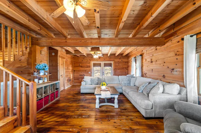 $389,900 | 3005 Pulaski Highway, Cornersville, TN 37047