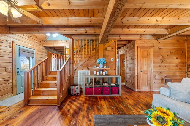 $389,900 | 3005 Pulaski Highway, Cornersville, TN 37047