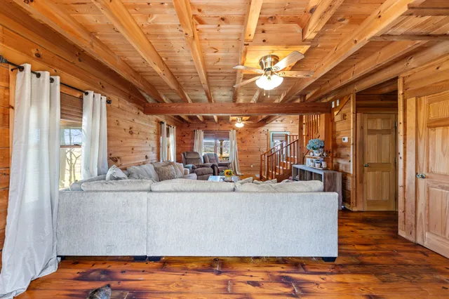 $389,900 | 3005 Pulaski Highway, Cornersville, TN 37047