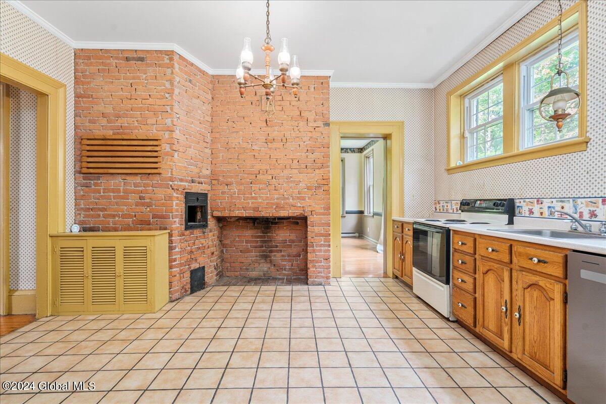 95 Brunswick Road Troy, NY 12180 - Photo 11 of 49 072-95 BRUNSWICK-23