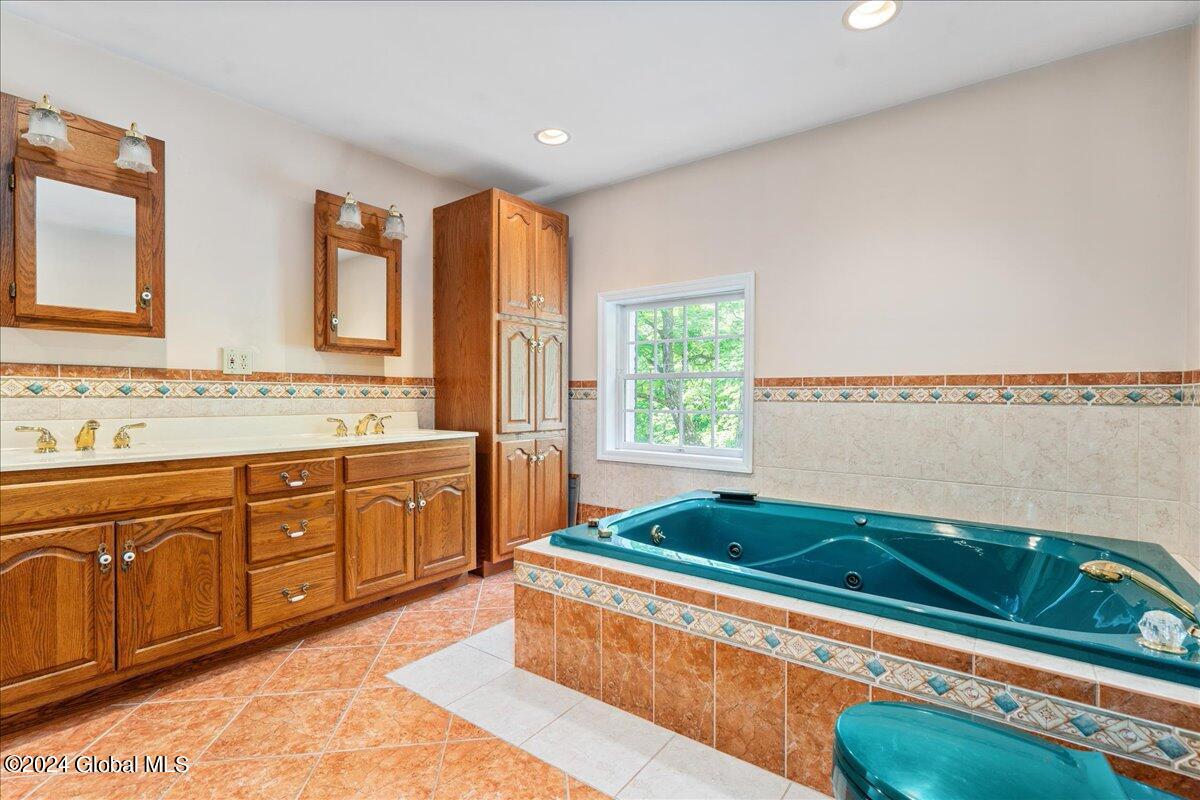 95 Brunswick Road Troy, NY 12180 - Photo 22 of 49 061-95 BRUNSWICK-34